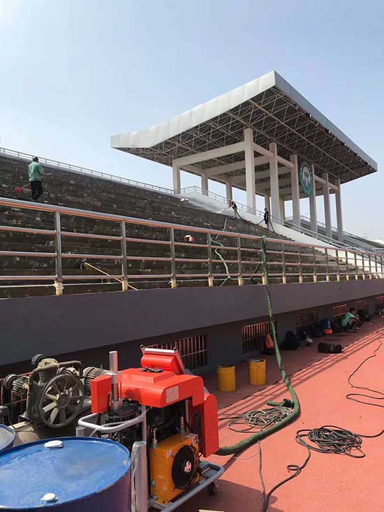 哪里有噴聚脲的施工隊(圖1) 看臺噴聚脲的施工隊案例