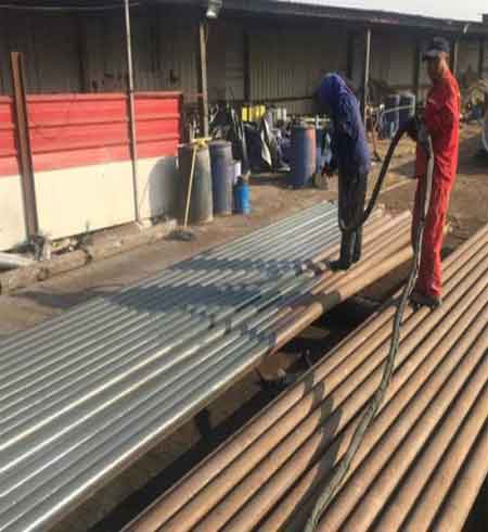 噴鑄鐵管內(nèi)壁聚脲材料什么設(shè)備好