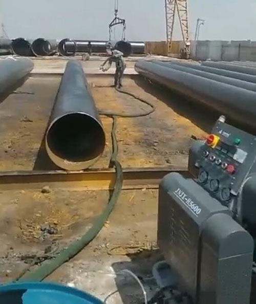 現(xiàn)場(chǎng)管道防腐用什么機(jī)械 化工管道防腐使用的設(shè)備(圖1) 現(xiàn)場(chǎng)管道防腐用什么機(jī)械 化工管道防腐使用的設(shè)備